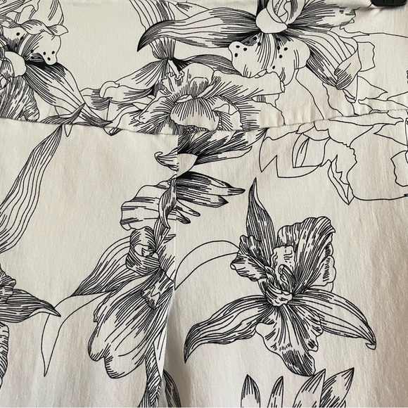 Soft surroundings woman's ankle pullon pant LPetite floral stretch tummy control - Picture 7 of 10